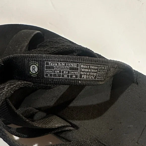 Teva Classic Black Strappy thong Sandals slip ons FB1121J lightweight minimalist - Picture 10 of 10